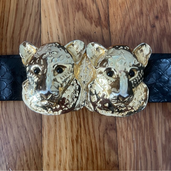 Vintage Black Leather Belt with Gold Toned Leopard Buckle Clasp - Picture 4 of 7